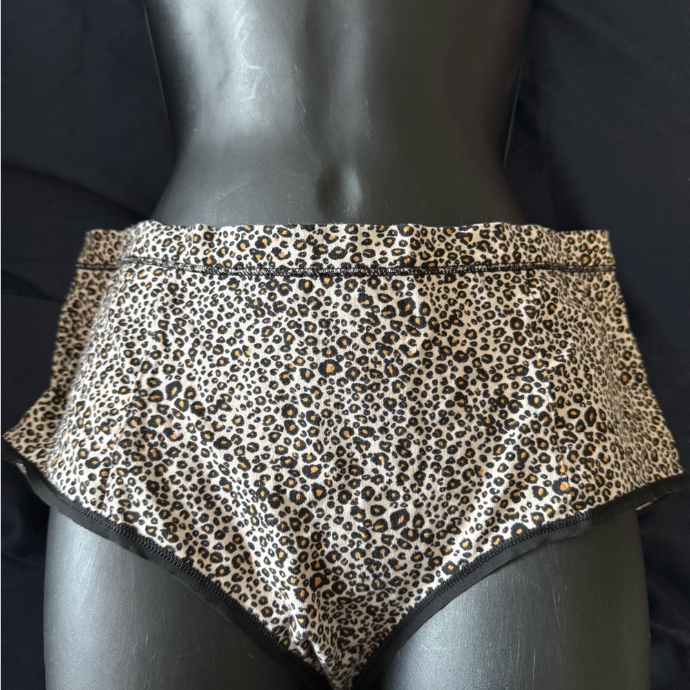 Lot of 3 briefs Felina Leopard Print Panties - Black and Tan Victoria Secret XL - Picture 3 of 8
